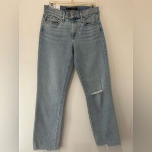JOE’S - The Lara Mid Rise Cigarette Crop Light Wash Distressed Size 26